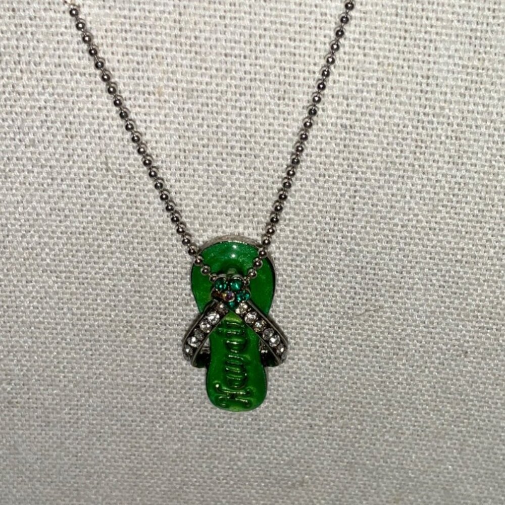 Hawaii Crystal Rhinestone Flip Flop Necklace in Green